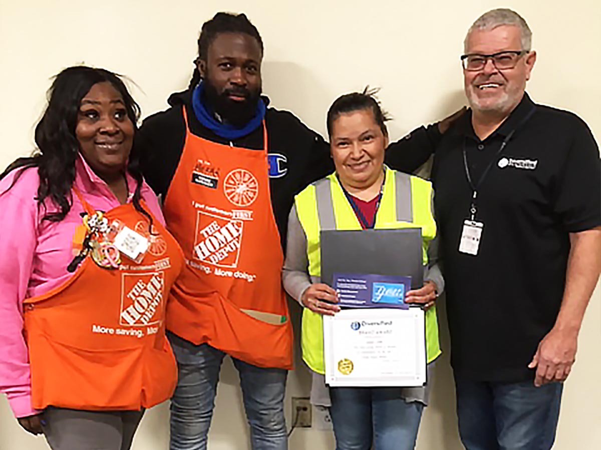 Gladys Coello Earns Bravo Award