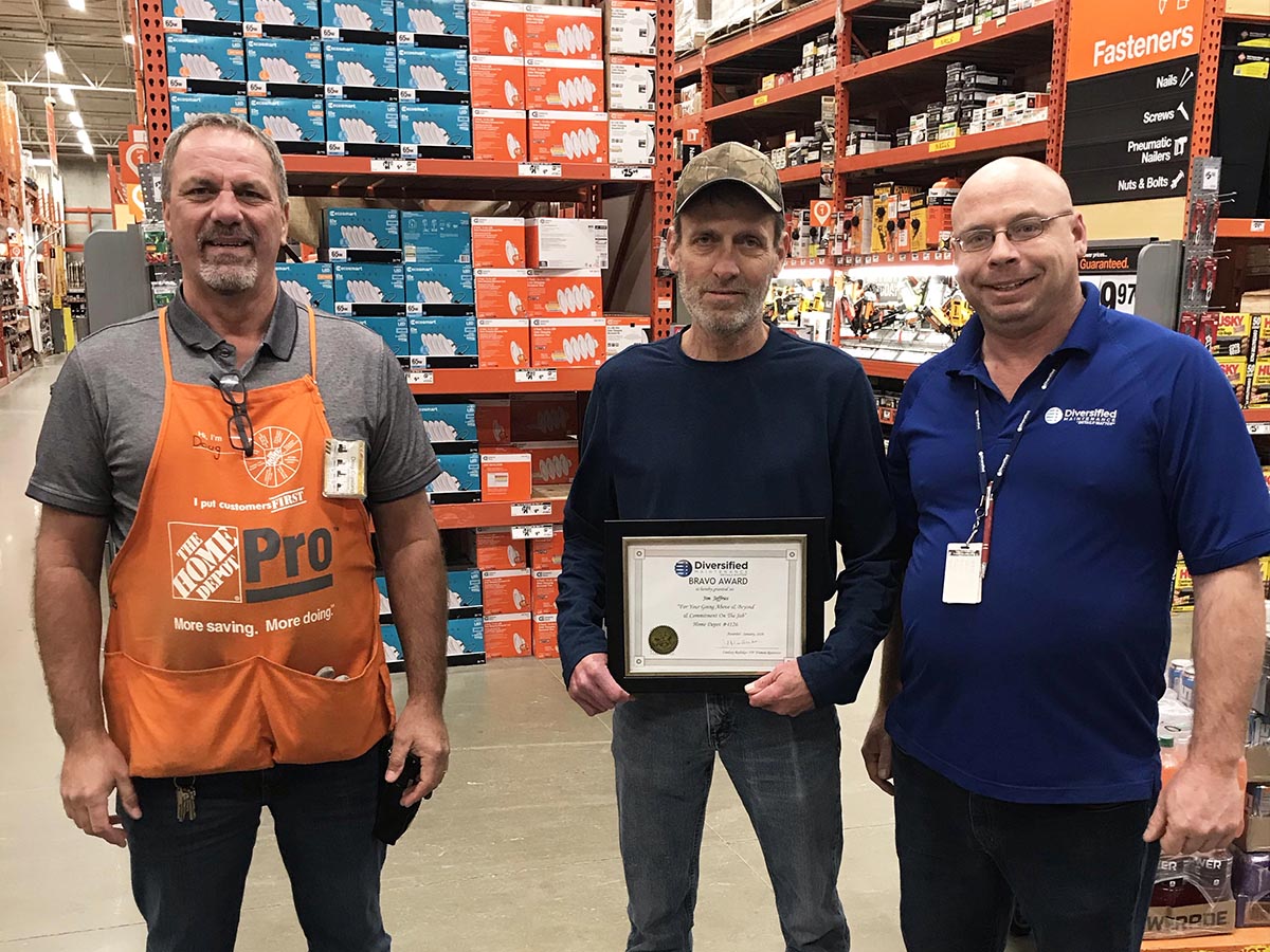 Jim Jeffries Earns Bravo Award at Home Depot