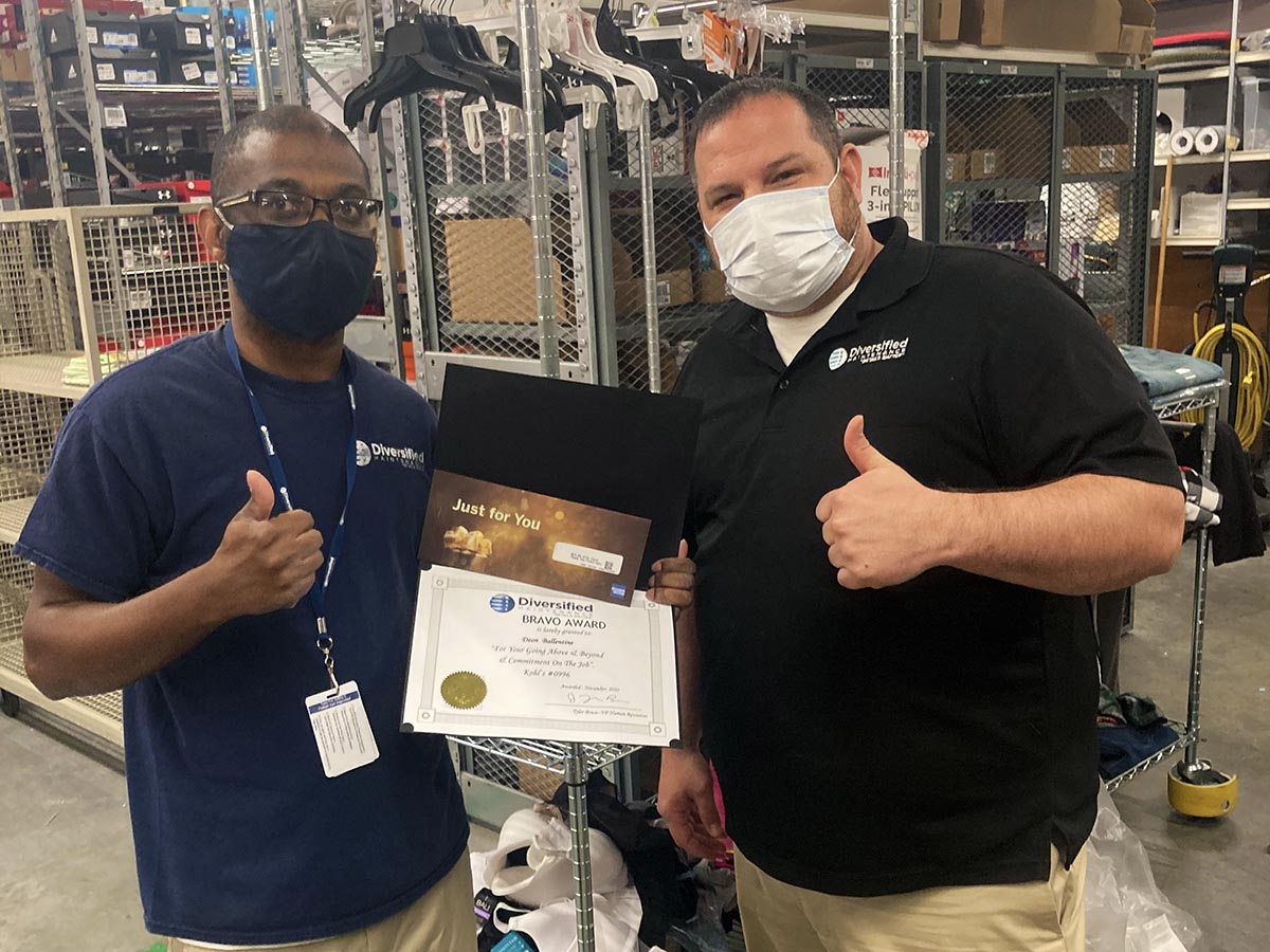 Deon Ballentine Earns Bravo Award at Kohl’s