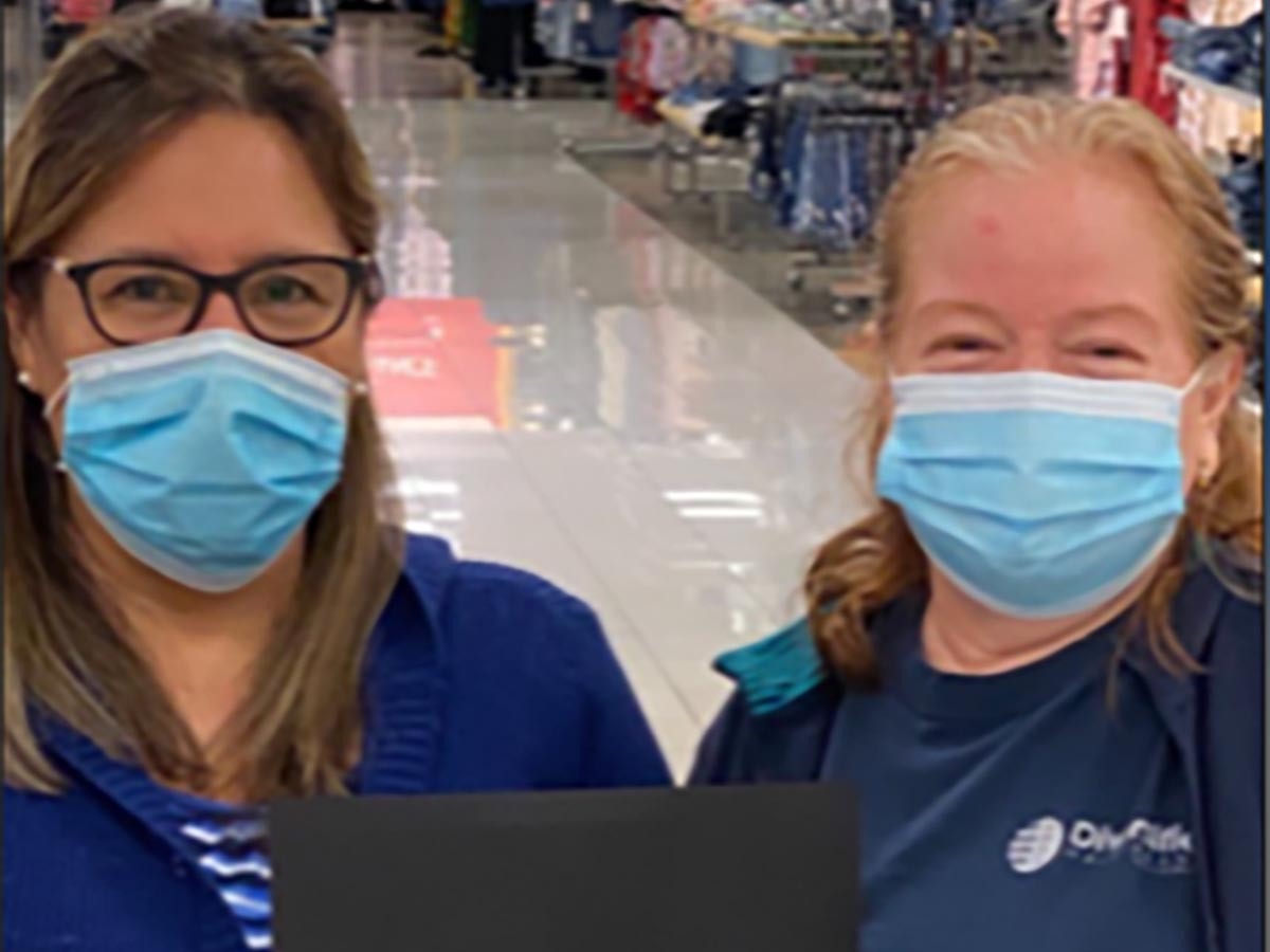 Dorila Guzman Awarded for Outstanding Service