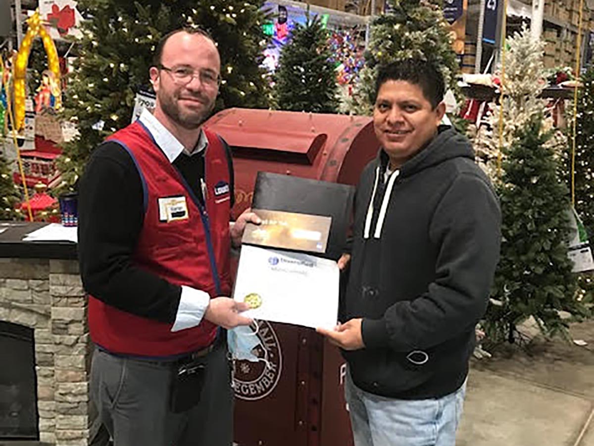 Marco Obando Receives Bravo